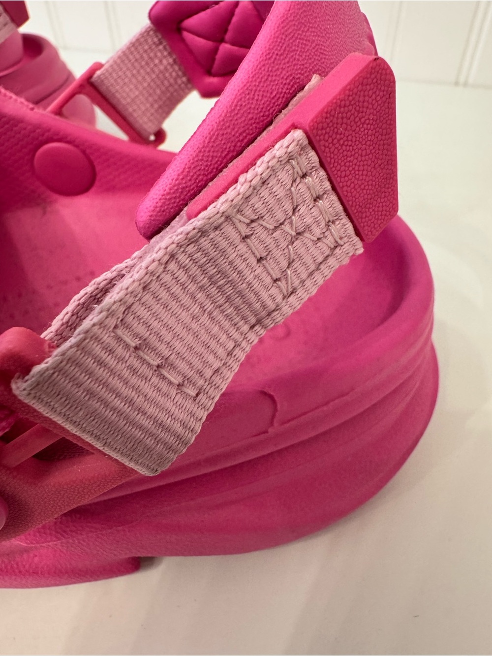 Post Malone x Crocs Duet Max Clog Electric Pink Women’s Shoes with Velcro Straps - Picture 4 of 10